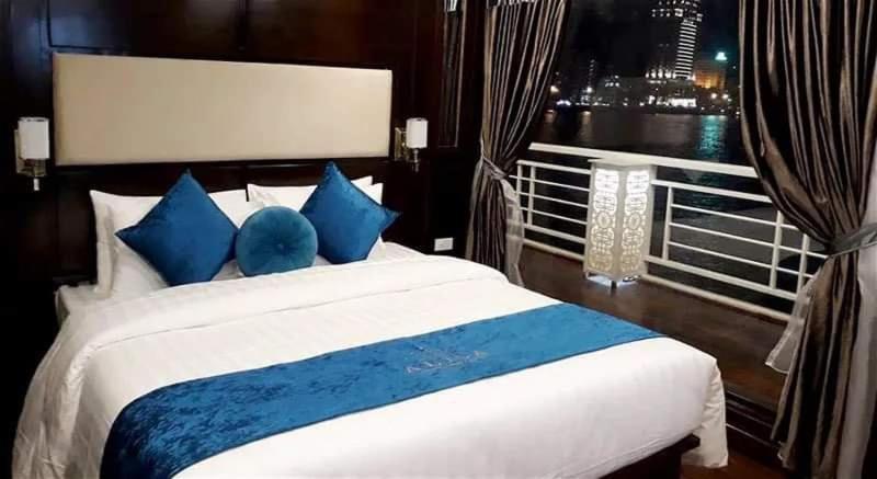 Aquamarine Premium Cruise Hotel Ha Long Buitenkant foto